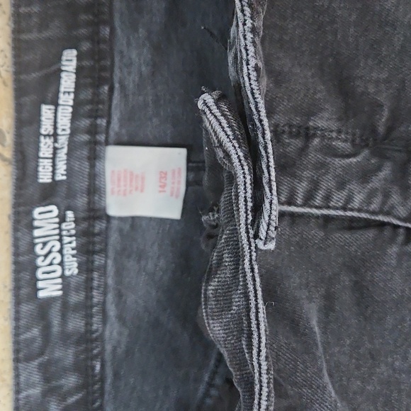Mossimo Distressed Cut Off Style Shorts - Picture 4 of 4